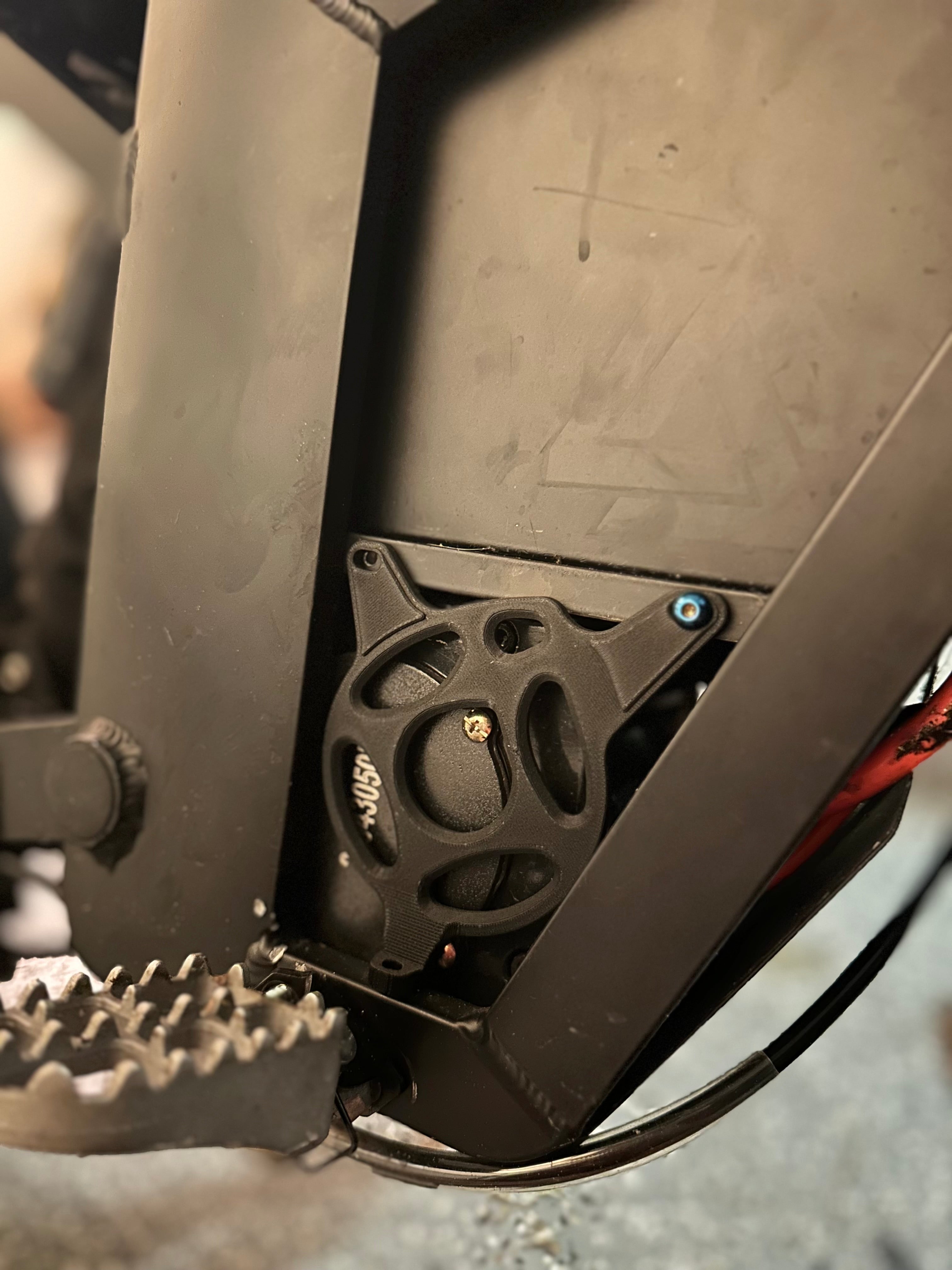 Tuttio motor cover (both side)