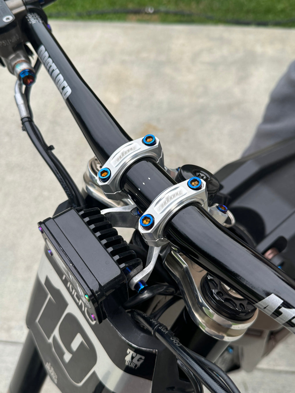 Direct stem titanium bolts